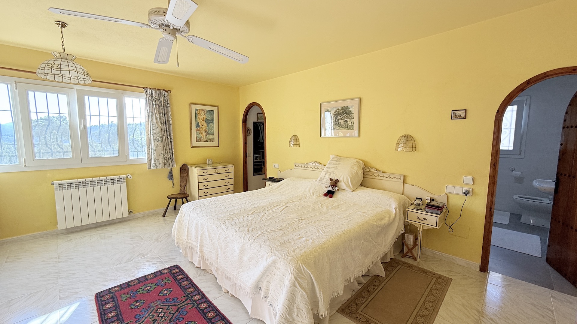 Resa estates ibiza for sale te koop villa huis zwembad san jose bedroom yellow.jpeg